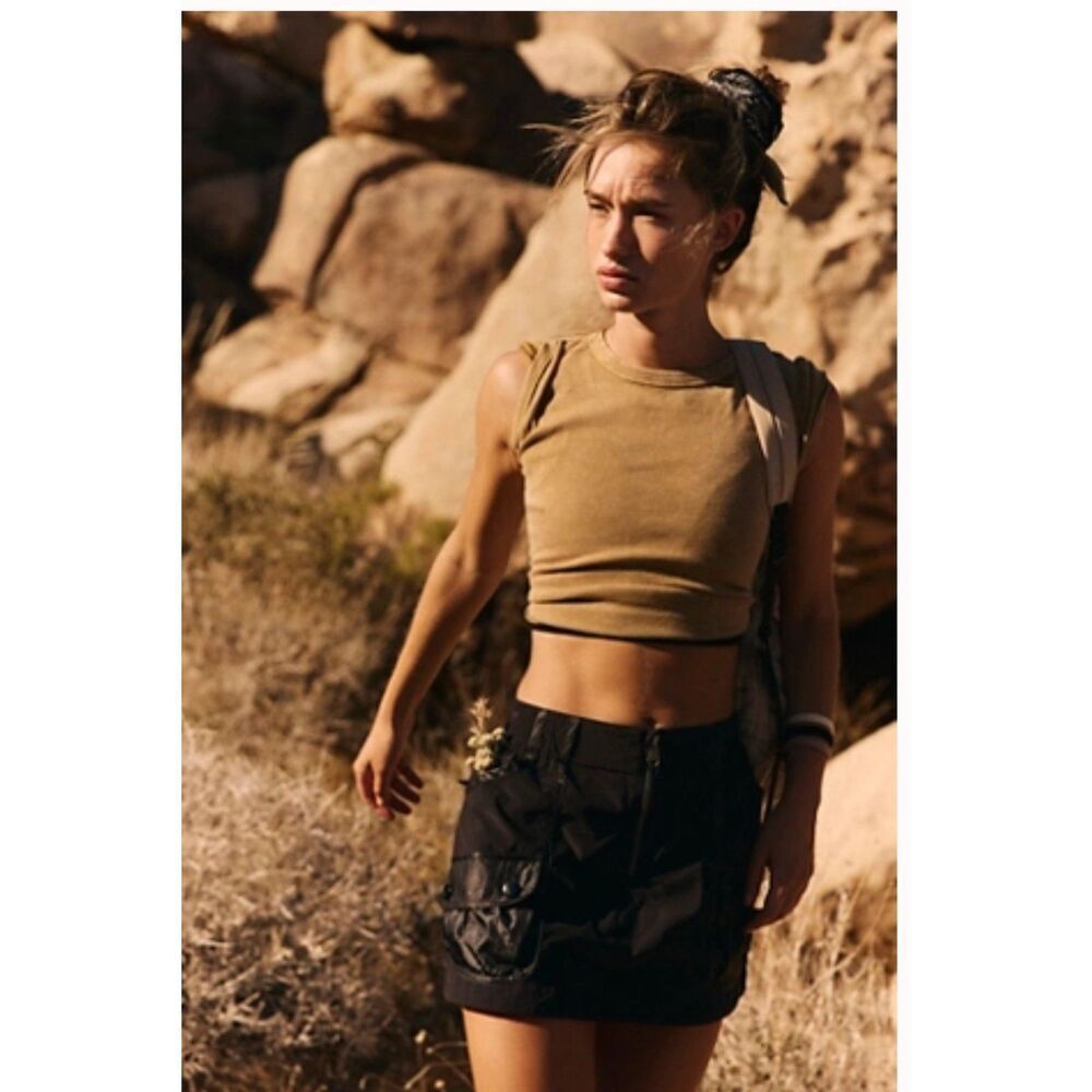Free People Movement Thru Hiker Skort Front Zip Cargo black  Size Medium NWOT